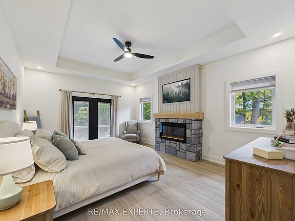 4th image of 1072 Xavier St