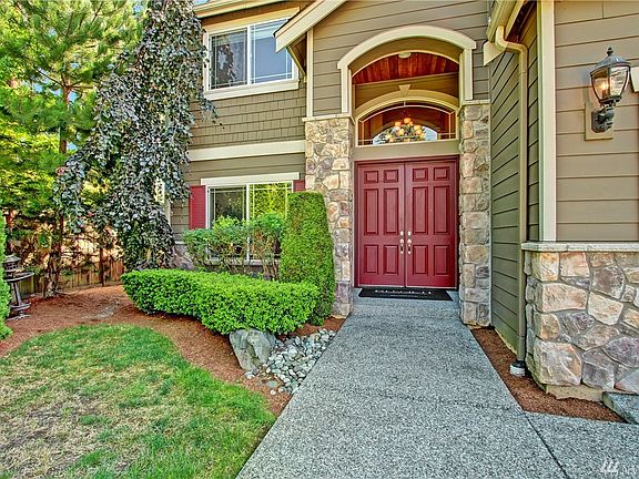 2nd image of 4426 216th Pl SE