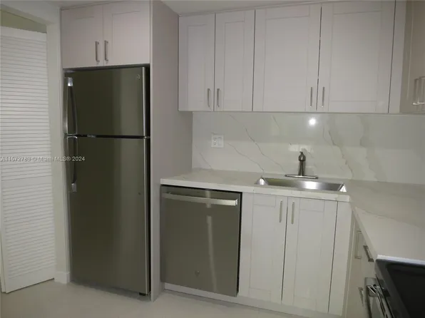 8309 SW 142nd Ave APT H210, Miami, FL 33183