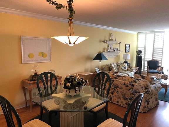 3rd image of 7400 Sun Island Dr APT 604