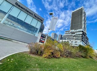 5 Defries St #514, Toronto, ON M5A 0W7