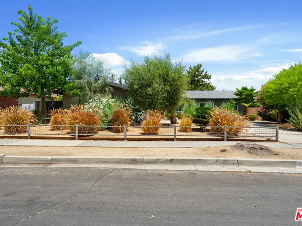 22429 Bessemer St, Woodland Hills, CA 91367