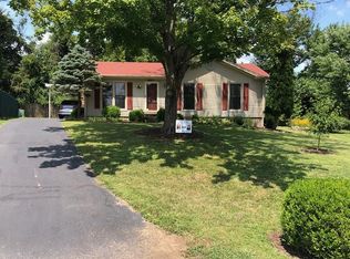 6801 Hillside Dr, Pewee Valley, KY 40056