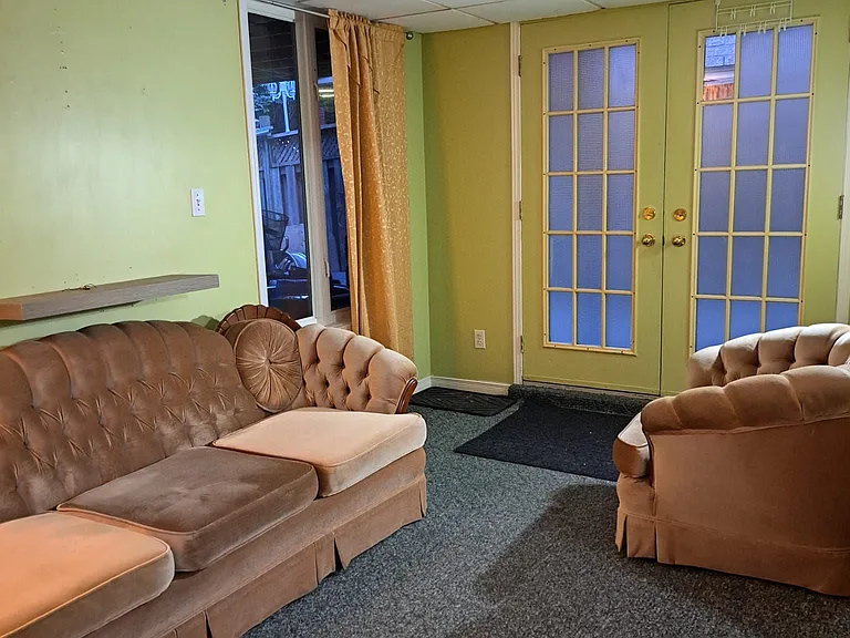 22 Townley Cres #BASEMENT — Photo 3