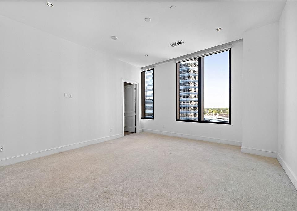 1st image of 1409 Post Oak Blvd Unit 802