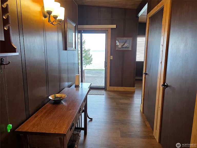 1577 Country Club Dr — Photo 18