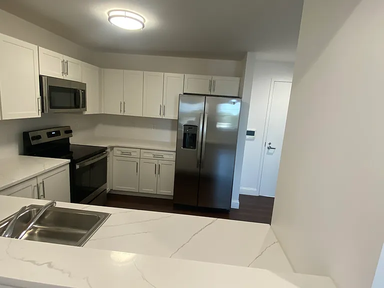 3100 Bergenline Ave #402 — Photo 13