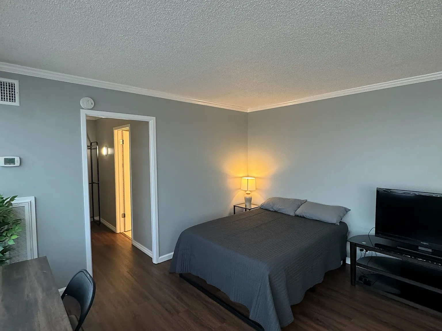 Studio, 500 sqft, $1,300 — Photo 4