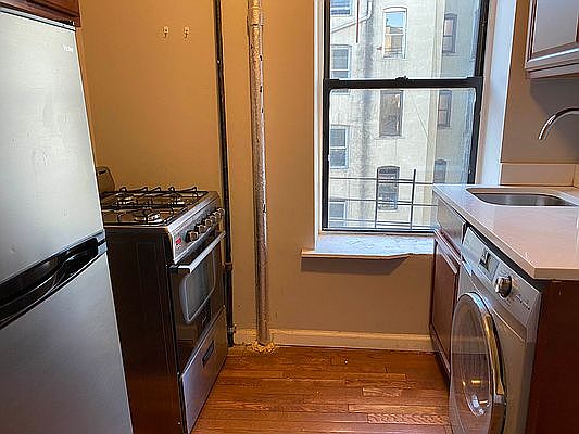 1st image of 112 E 103rd St APT 23