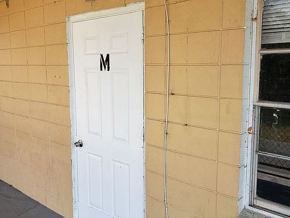 2nd image of 815 Washington St APT E