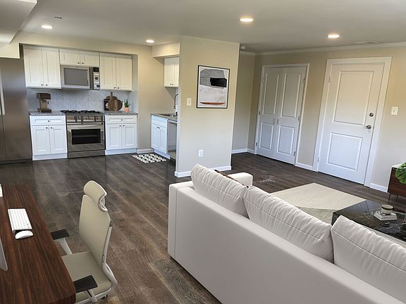 3rd image of 90 Jackson St APT 2