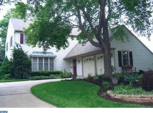 239 Aqua Ln, Delran, NJ 08075