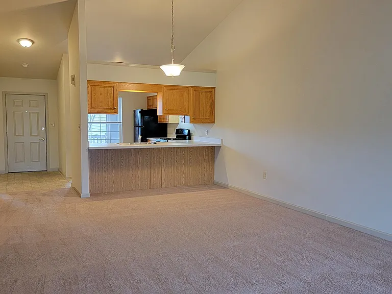 2097 Shady Oak Dr — Photo 5