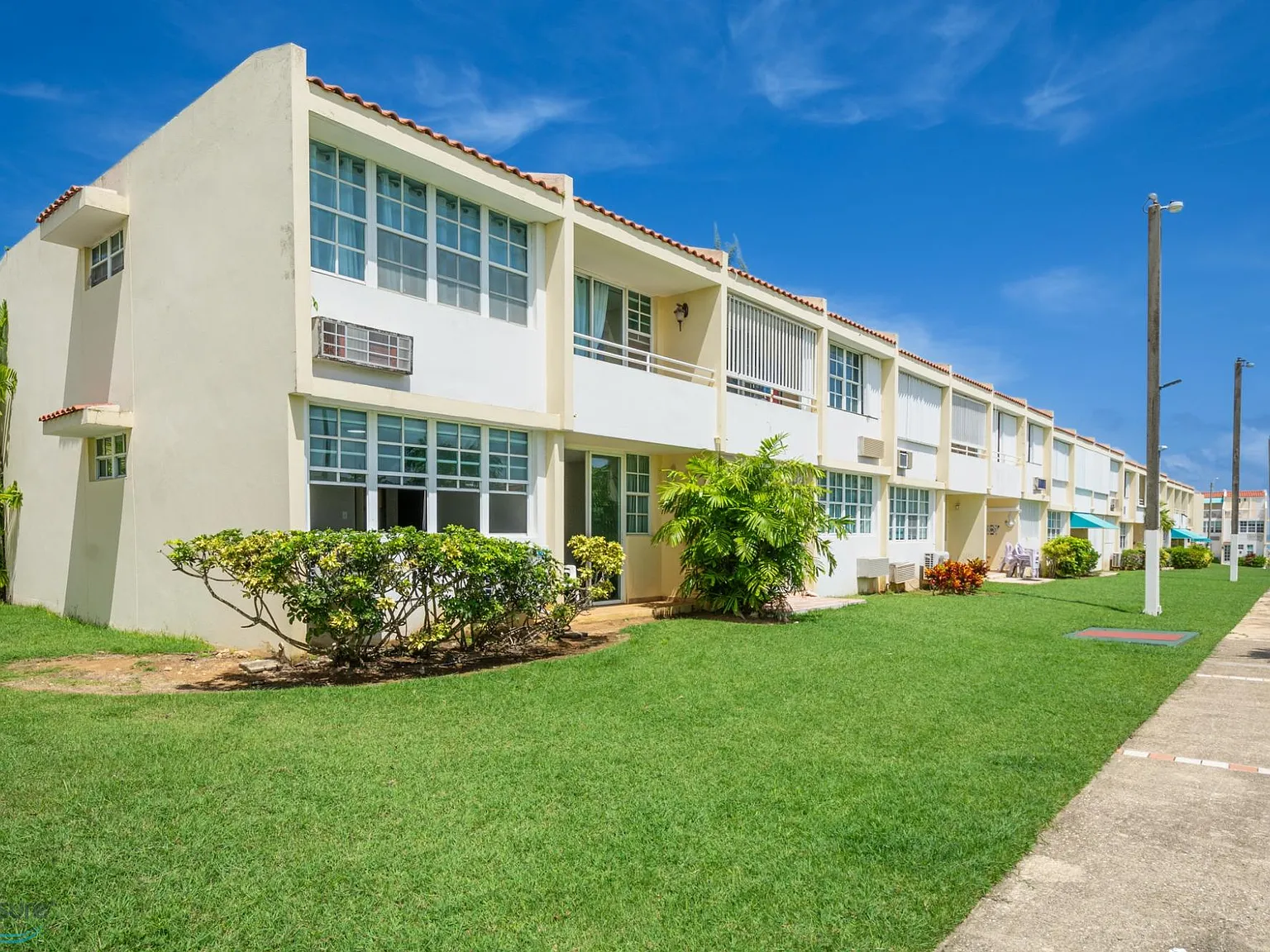 Atlantic View Court (Condominio) — Photo 3