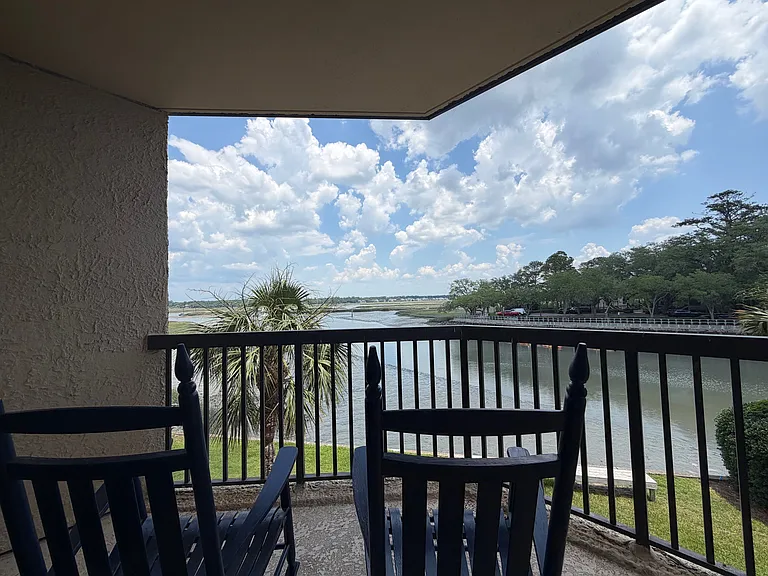 2 Shelter Cove Ln — Photo 21