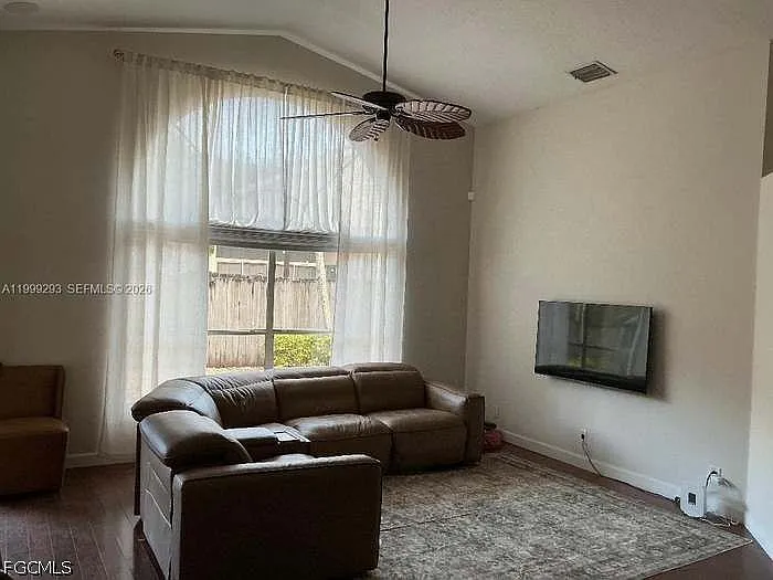 2724 Cayenne Ave — Photo 4