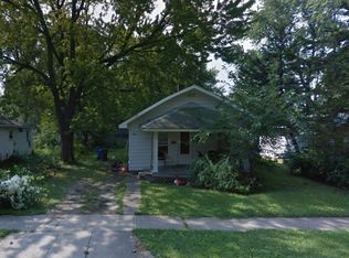 1009 W Beardsley Ave, Champaign, IL 61821