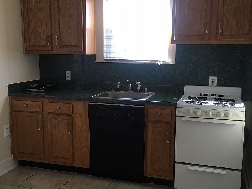 We will post updated pics, the countertop has been replaced with granite countertops.