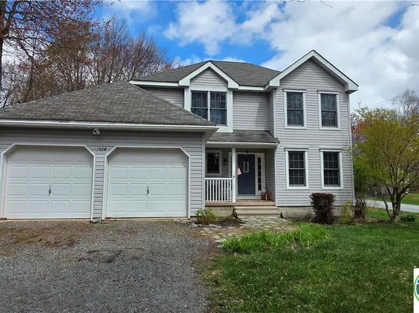 1624 Cotswold Rd, Tobyhanna, PA 18466
