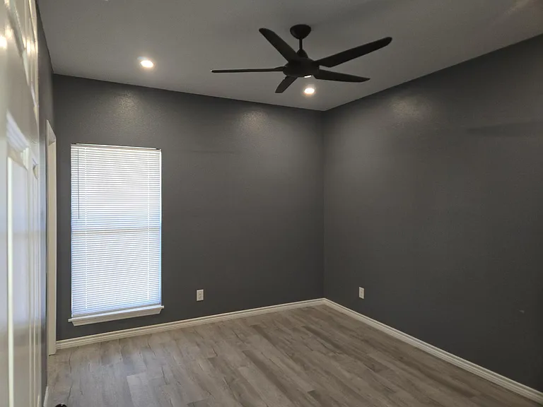 409 S Steen Dr #104 — Photo 7