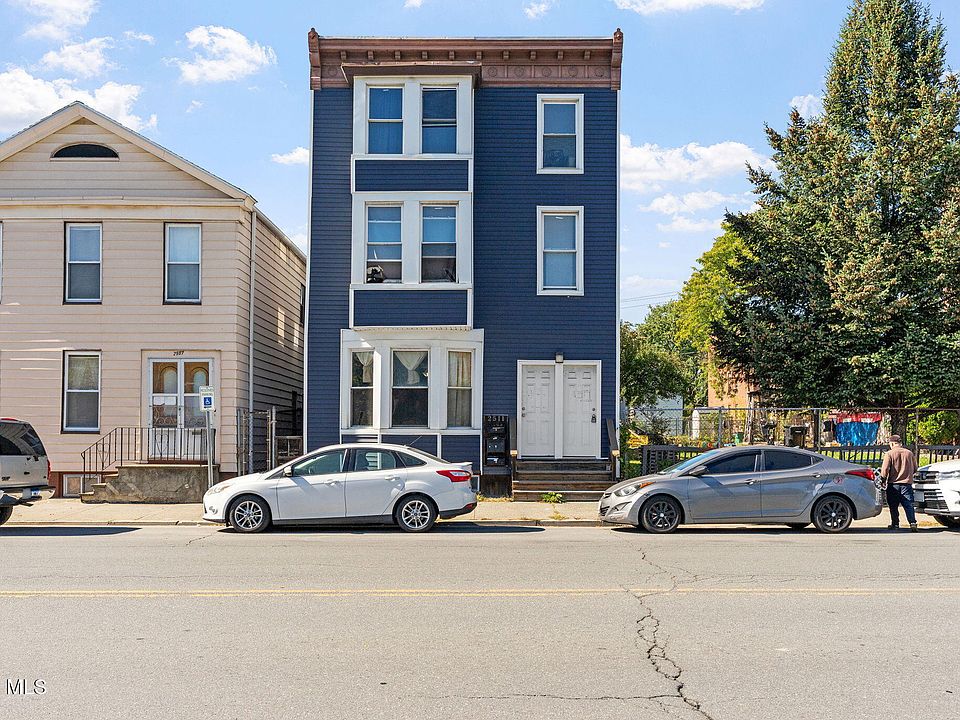 1st image of 2511 6th Avenue