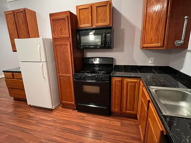 1702 W Main St #B — Photo 8