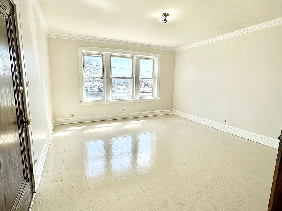 1st image of 2119 S 51st Ave #10