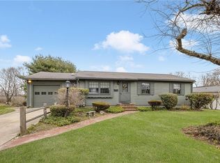 162 Larchmont Rd, Warwick, RI 02886