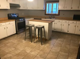 14 Dunfey St APT 1, Lowell, MA 01854