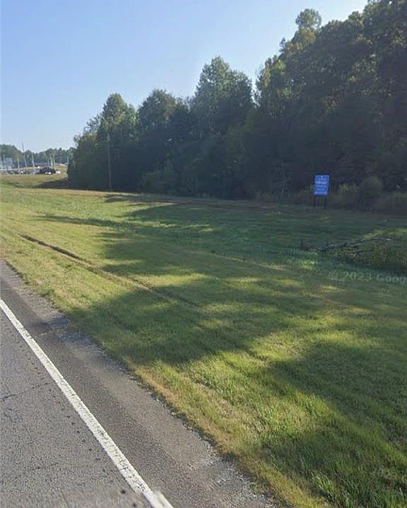 1st image of 3568 State Highway 365