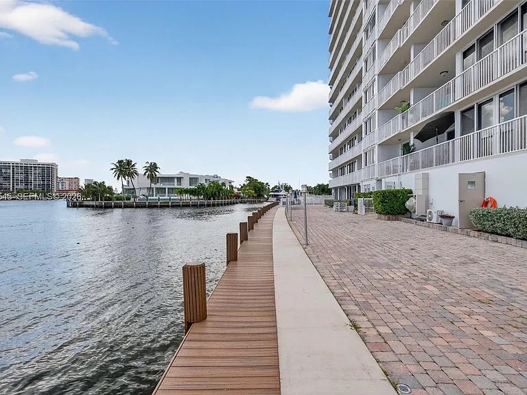 121 Golden Isles Dr #205 — Photo 59