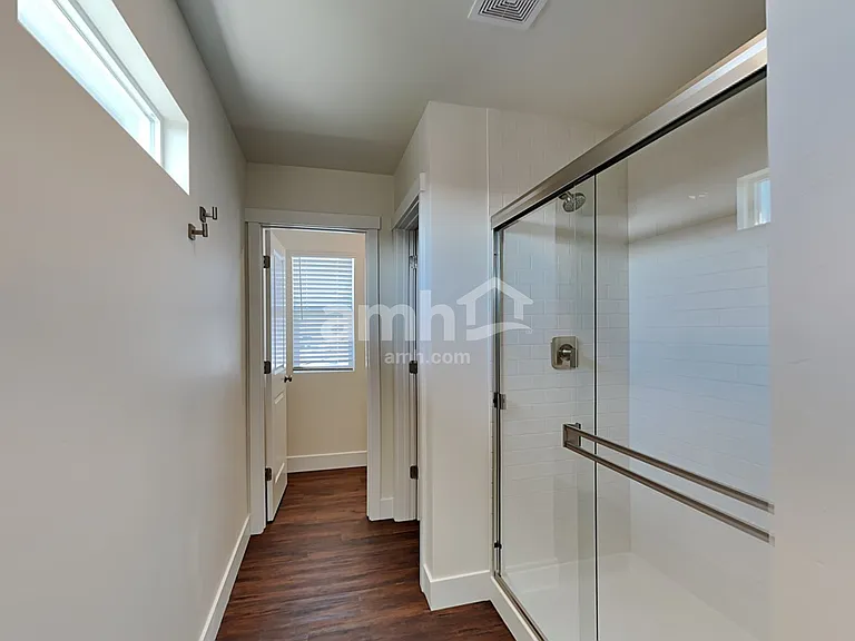 9415 Wabash St — Photo 11