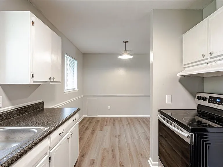 4339 Binghamton Dr — Photo 8