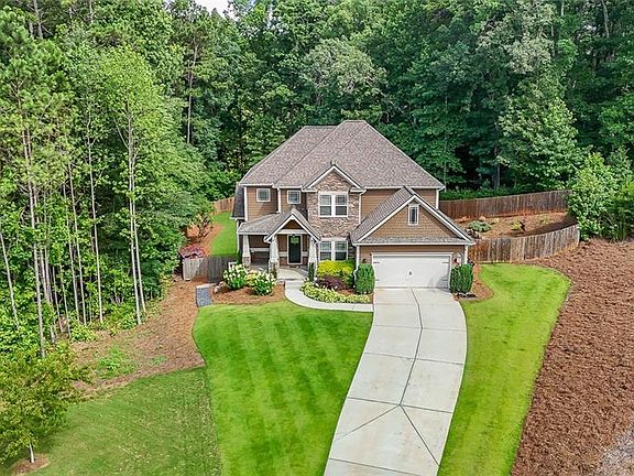 3rd image of 187 Amberhill Ln