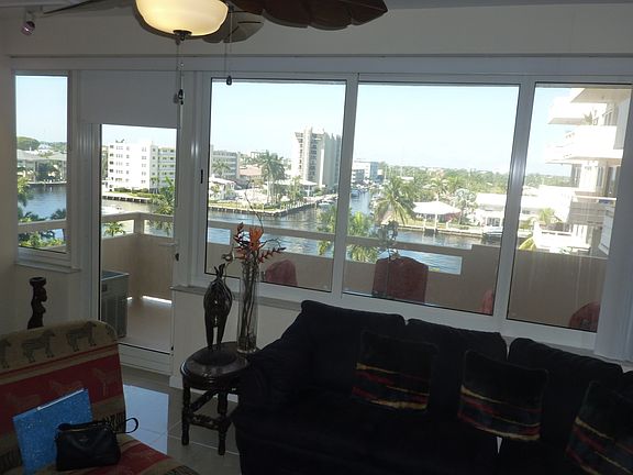 3rd image of 3233 NE 34th St APT 618
