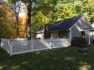 133 Centre St, Dover, MA 02030