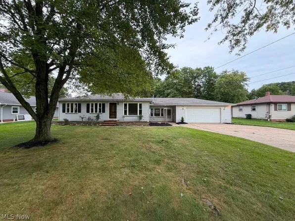 10881 Gregory Ln, North Royalton, OH 44133