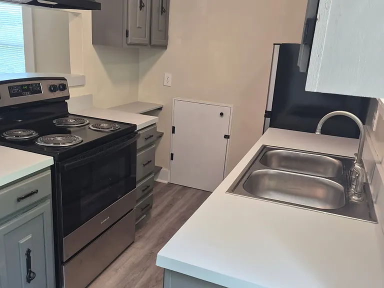 228B Lynn Hill Rd #B — Photo 6