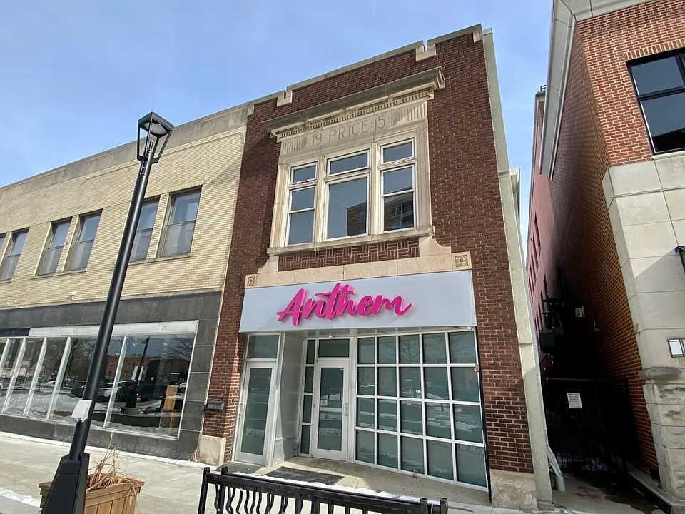 320 N Neil St #1