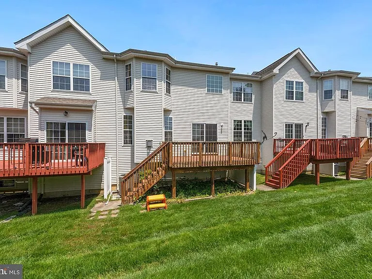 345 Huntington Dr — Photo 31