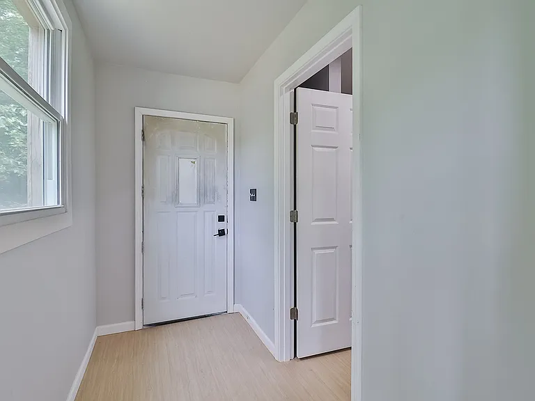 412 W Kibby St — Photo 24