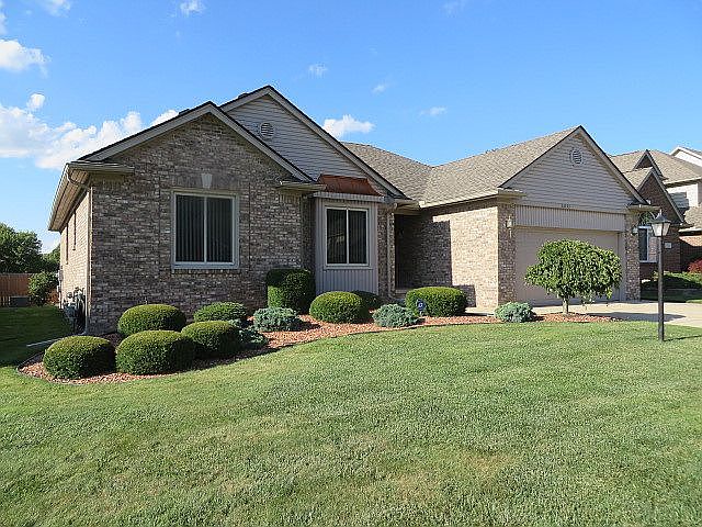 1st image of 34193 Summerhill Ln