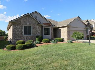 34193 Summerhill Ln, Chesterfield, MI 48047
