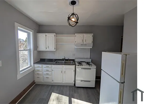 36 Amherst St #5 — Photo 1