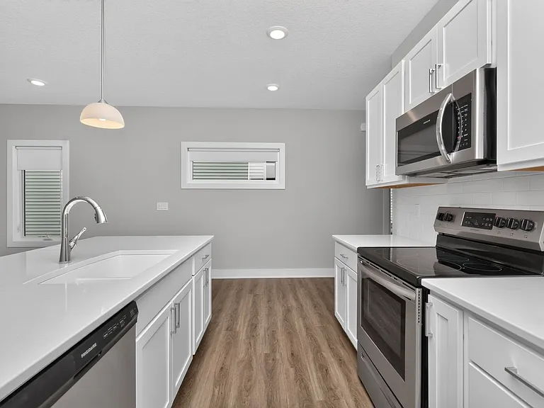 5638 Fernwood Dr — Photo 9