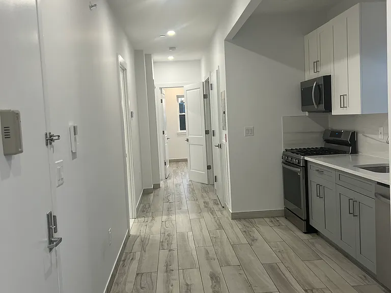 32-14 58th St #3 — Photo 4
