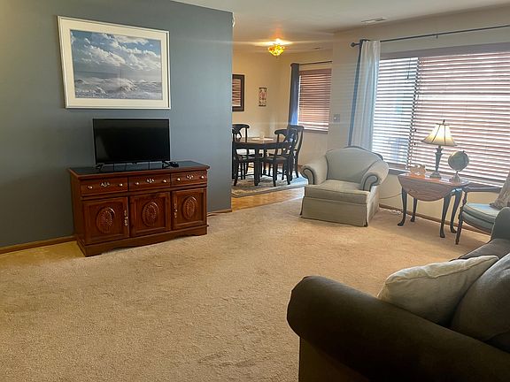 4th image of 339 Mulberry Ct APT D2