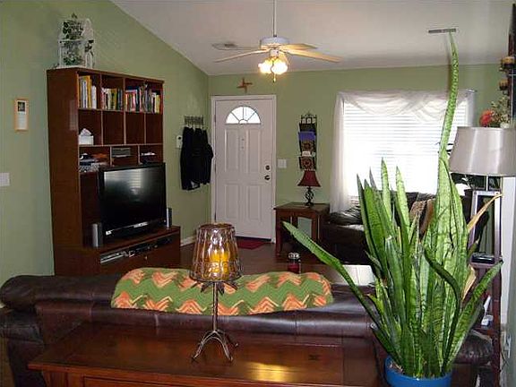 3rd image of 130 Pecan Grove Ave
