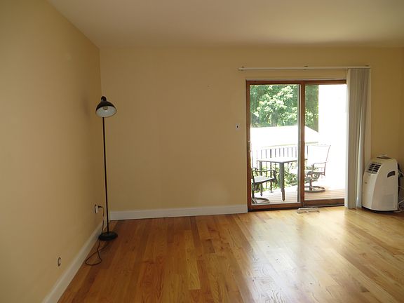 4 Master and balcony