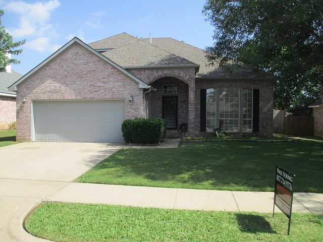 1st image of 6817 Moss Ln